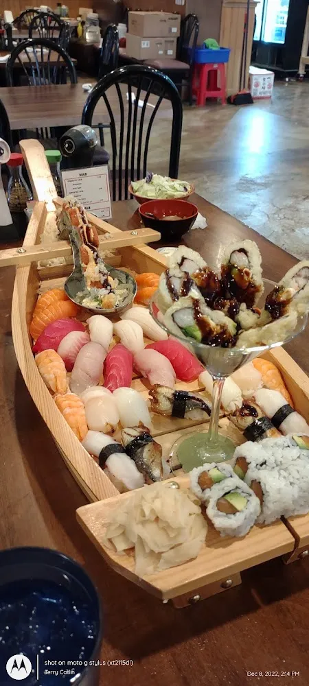 Large Boat Sushi & Sashimi